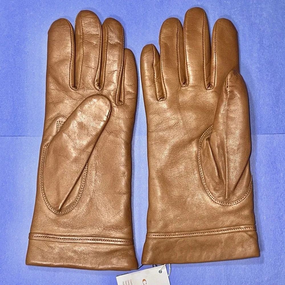 *NWT* COACH Bow Leather Gloves